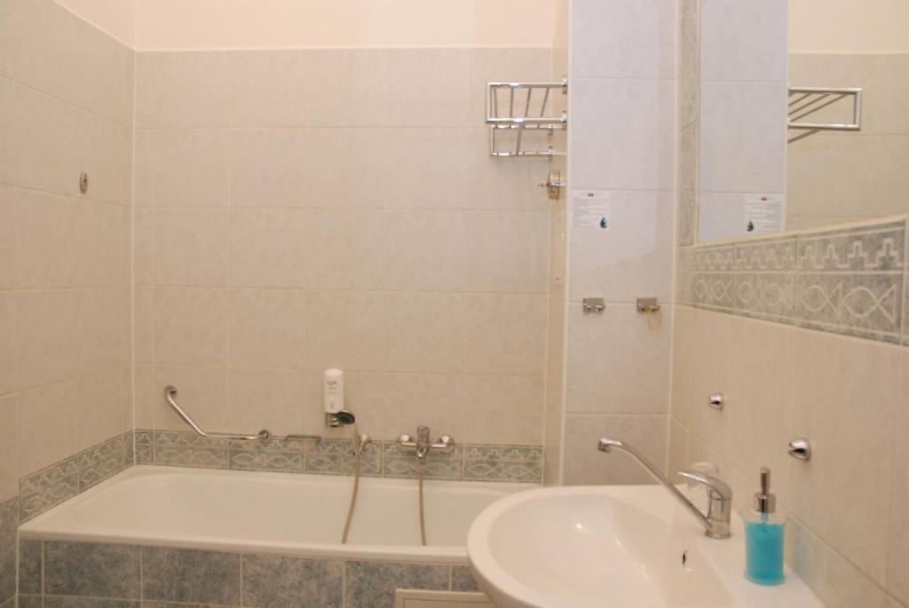 Hotel U Ruze Славоніце Номер фото